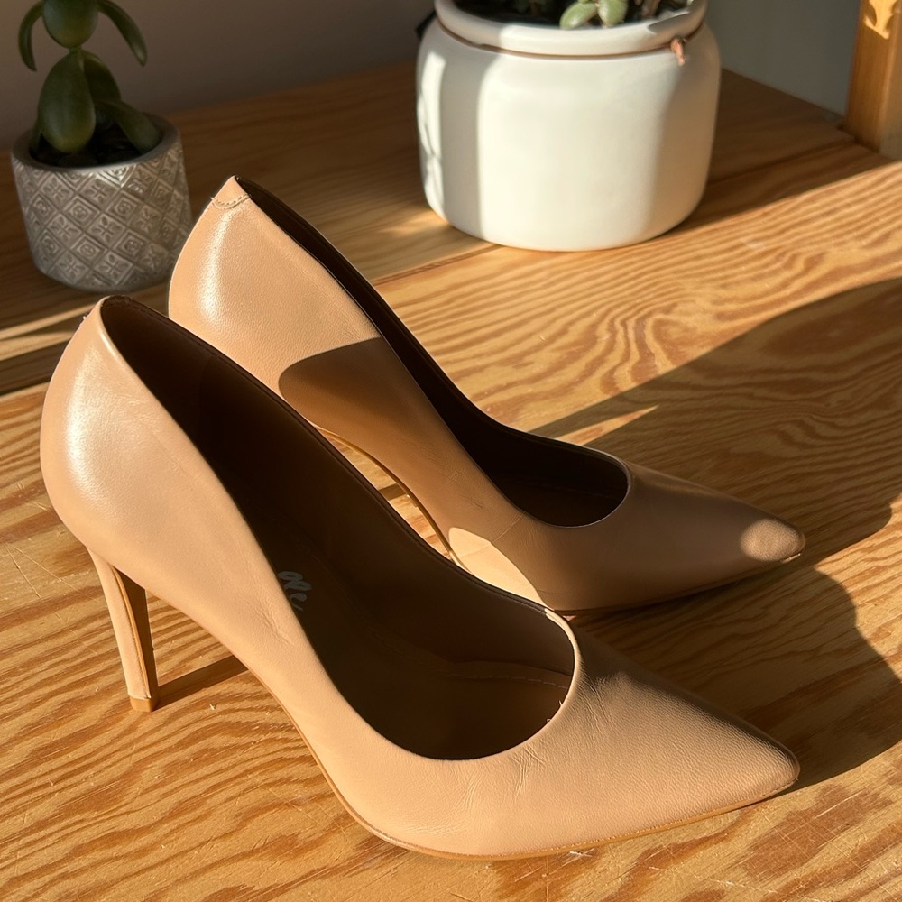 L'INTERVALLE Tan Heels